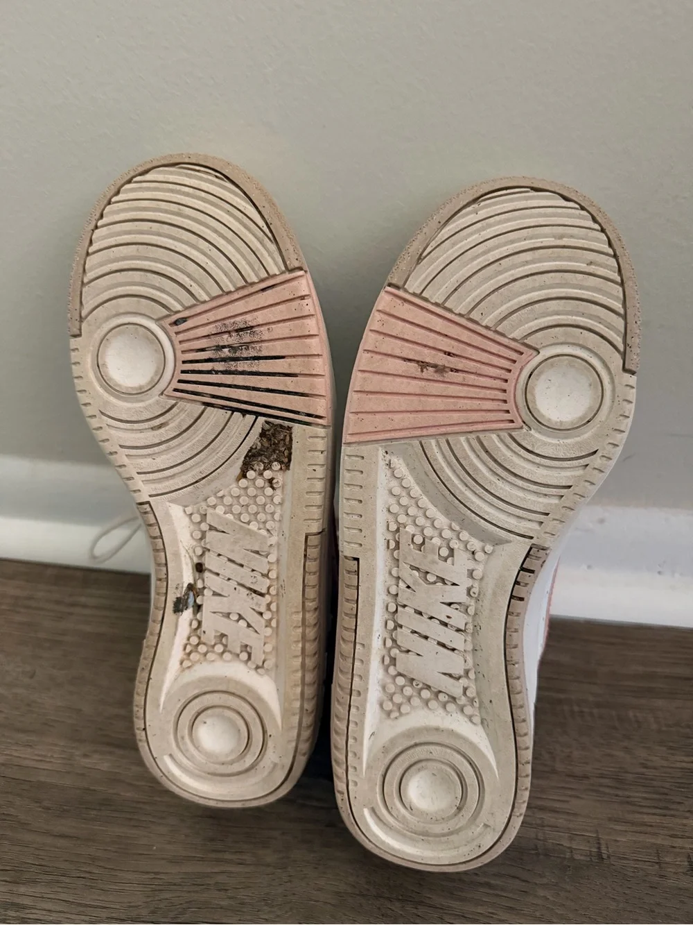 Nike Court Vision Low White Pink Sneakers Women’s Size 8